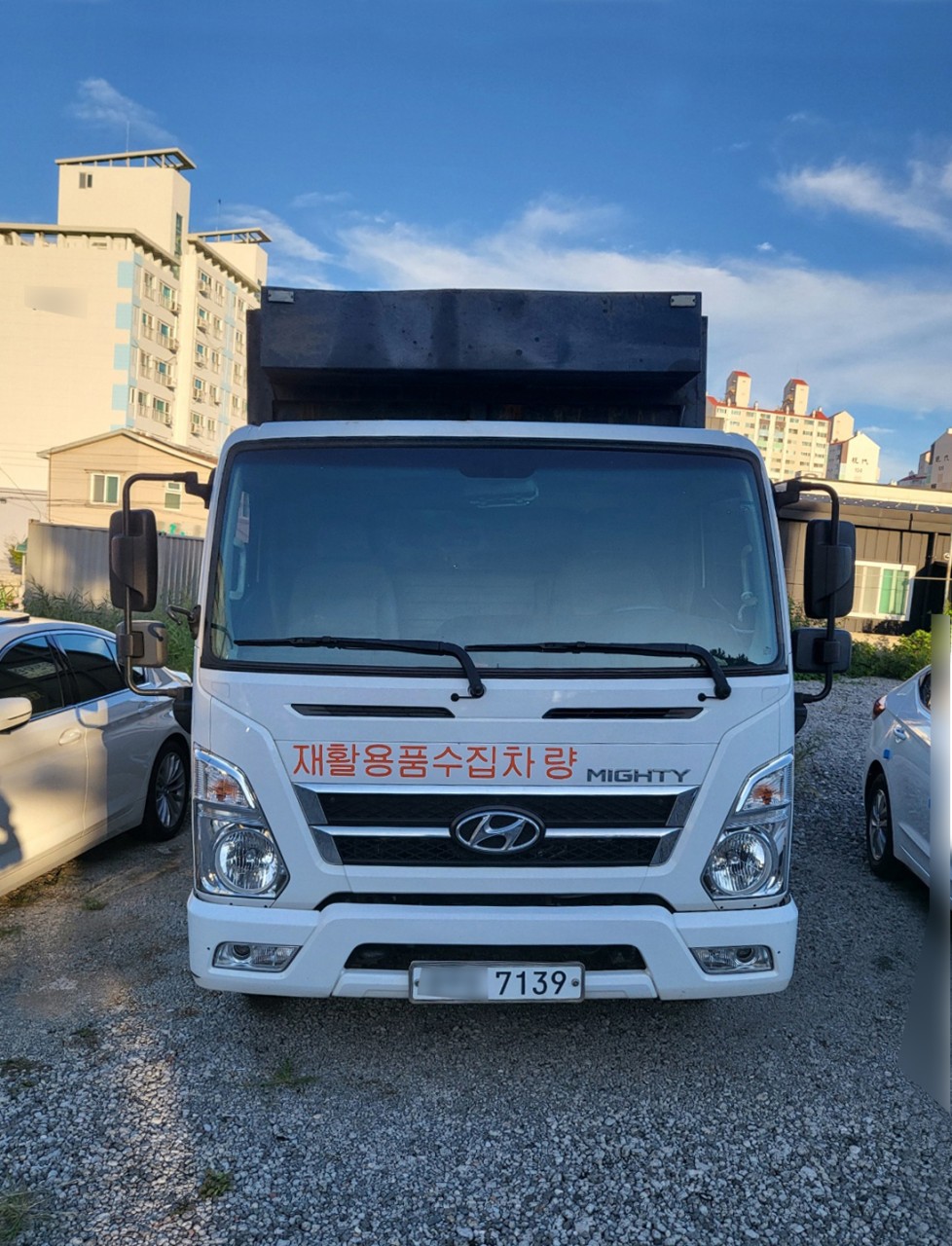 2018년현대3.5톤히아브집게1.jpg